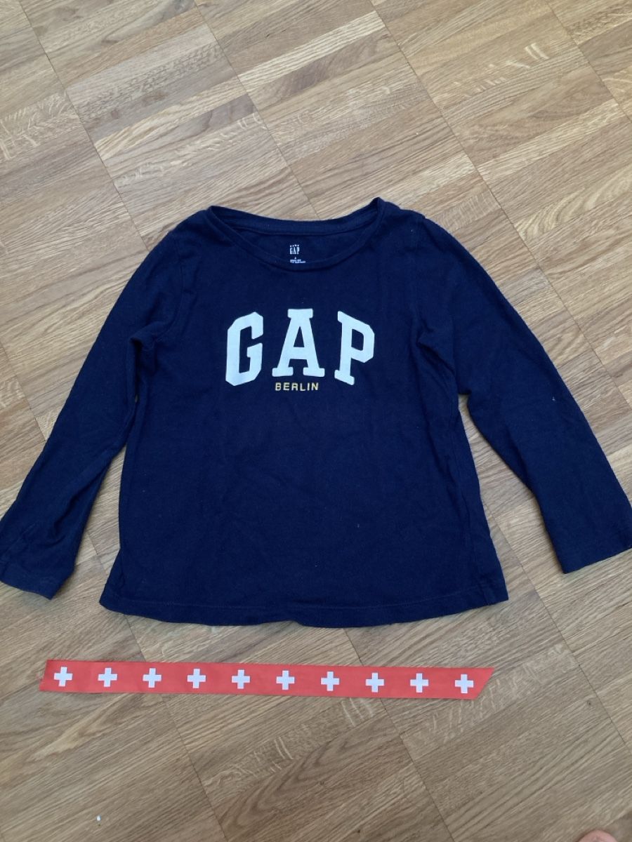 Gap Camicie, T-shirt & Polo: GAP  T-shirt mit langen Ärmeln – Usato da Basel venduto da edy_78pd