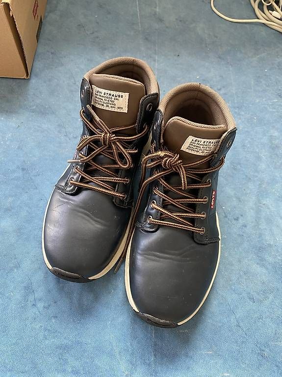 Chaussures hommes: Halbschuh Levi's  – D'occasion à Binz par kat_s2w7