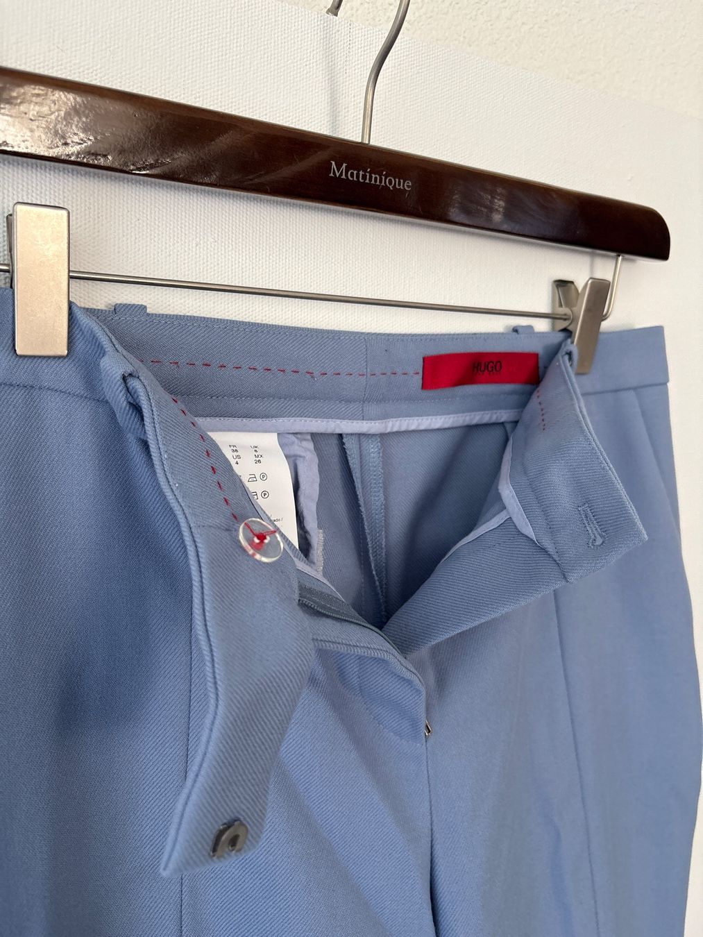Hugo Boss Pantaloni: HUGO Hose, hellblau, Gr. 36, Top Zustand – Usato da Zürich venduto da auto-moto 2