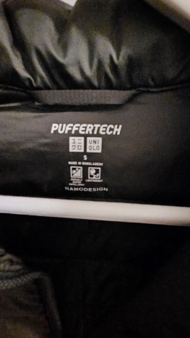 Uniqlo Giacche: Neue unegtragene Uniqlo Puffertech Jacke Small – Nuovo (secondo la descrizione) da Zürich venduto da Beachboy79 3