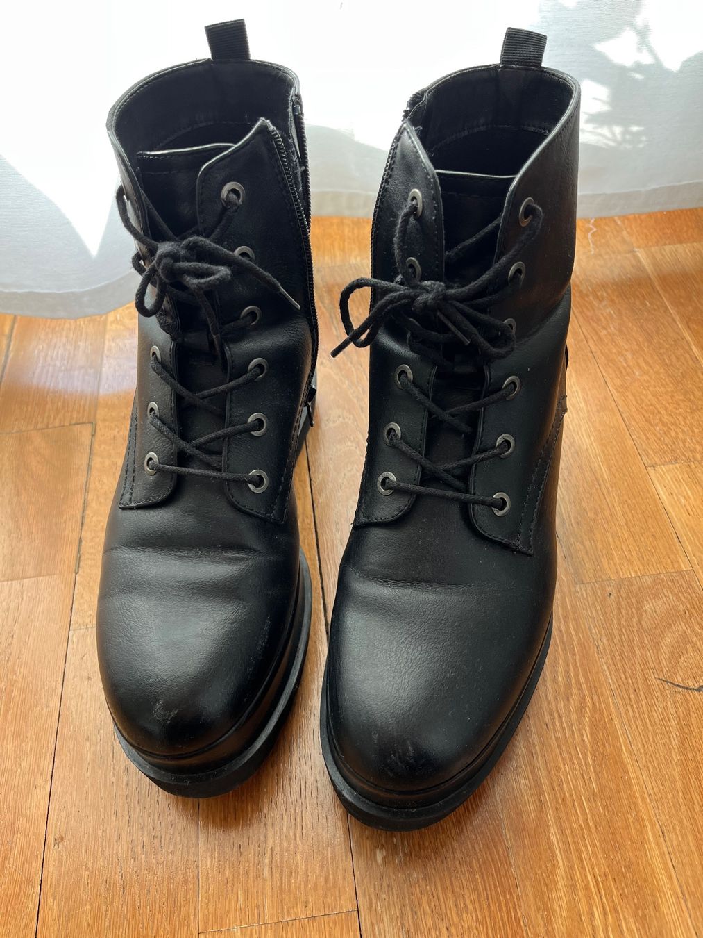 Dosenbach Scarpe da donna: Schwarze Plateau Stiefel, Grösse 40, gebraucht – Usato da Ittigen venduto da str_9dw5 1