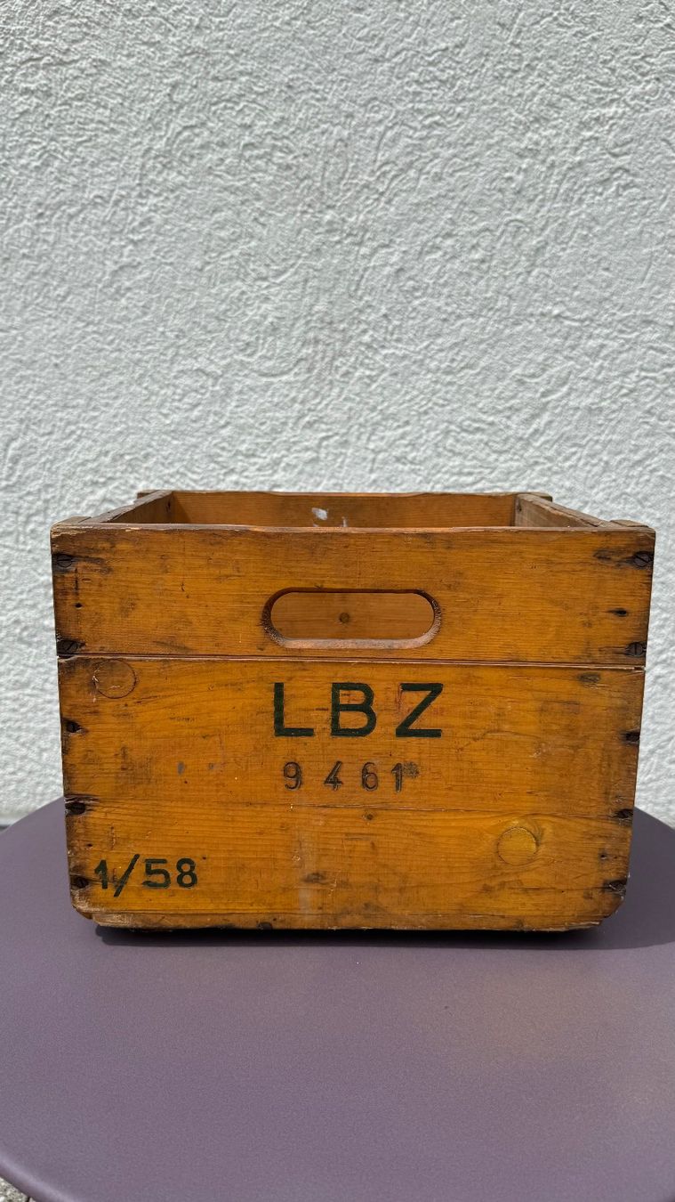 Articoli in legno: Original Löwenbräu Bierharass aus Holz – Usato da Fällanden venduto da Escheli 1