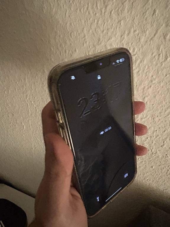 Portables: iphone 16e – Neuf avec emballage d'origine à Winterthur par mik_d27y 3