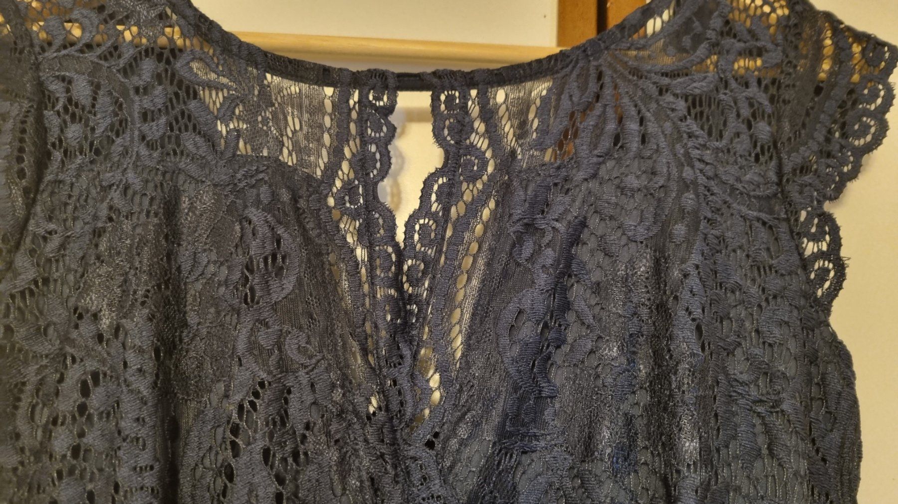 Vila Robes: Magnifique Robe – D'occasion à Ferpicloz par Clicli014 2