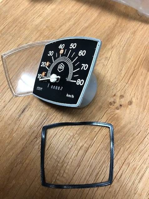 Alle Rollerersatzteile: Tacho zu Vespa 50 Special – Neu und originalverpackt aus Halten von Boxmodem 1