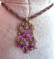 Schmuckset aus Lila Steinen