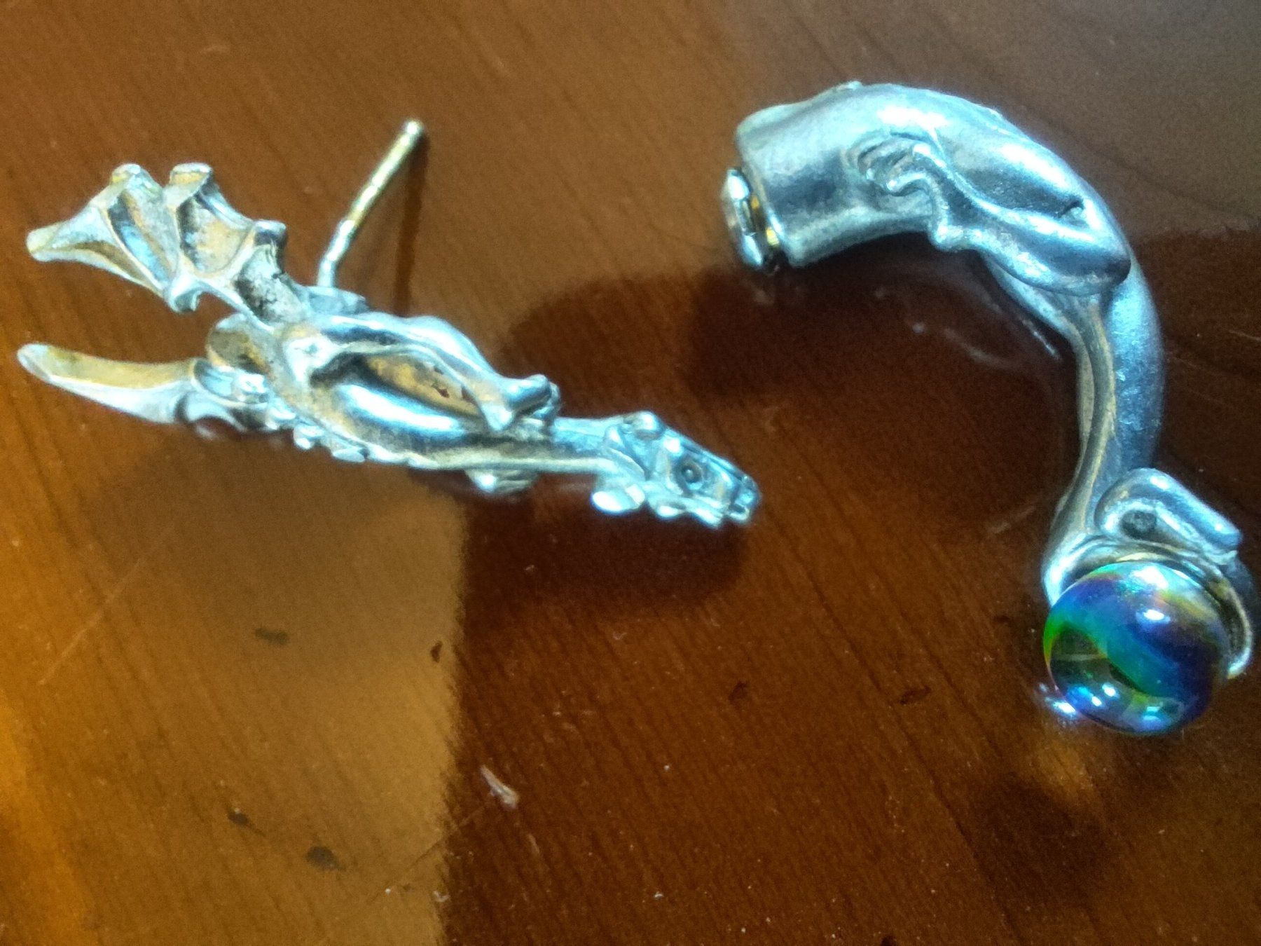 Ohrringe & -stecker: Ohrstecker Drache silberfarben – Gebraucht aus Uster von jul_8jwz 2