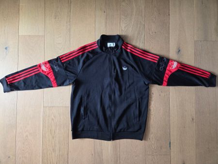 Verkaufe schwarz-rote Adidas Trainingsanzugjacke Grösse L