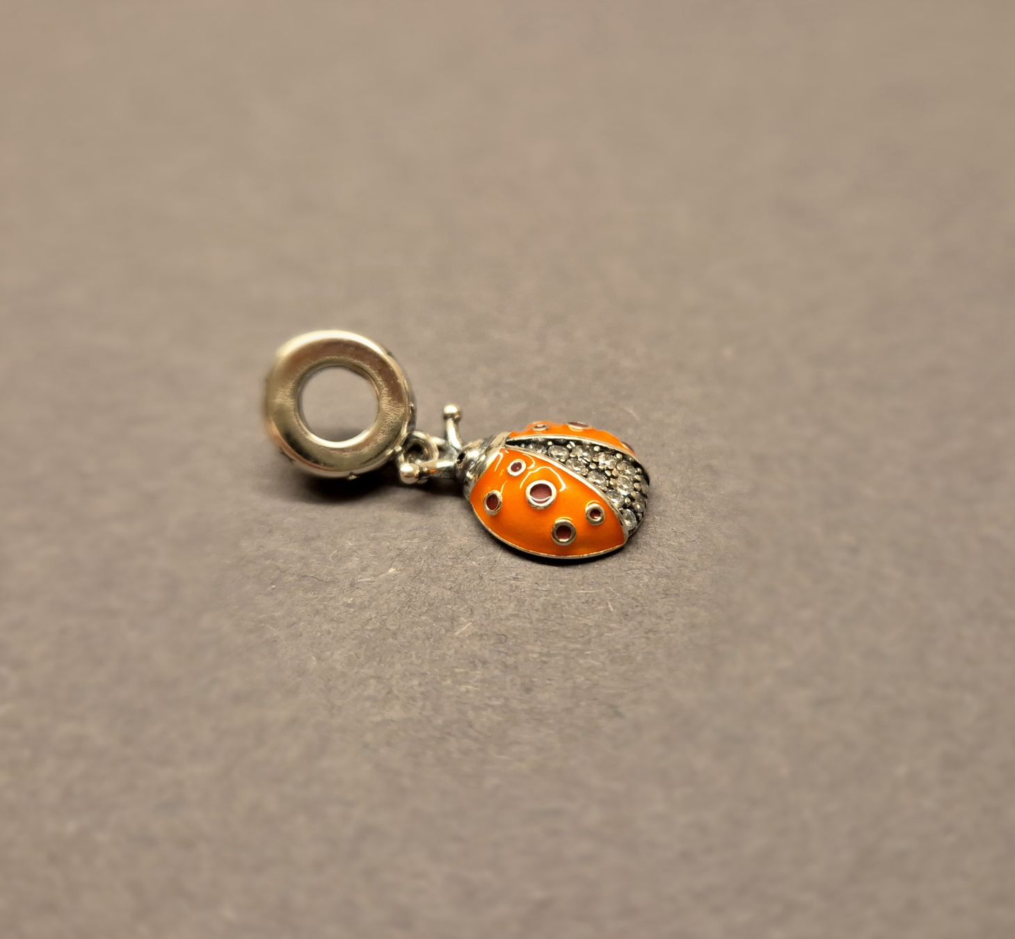 Ciondoli: Silber Charm Marienkäfer Farbwechselnd nach Temp.+Garanti – Nuovo (secondo la descrizione) da Rotkreuz venduto da Carbone_Bijou-Shop