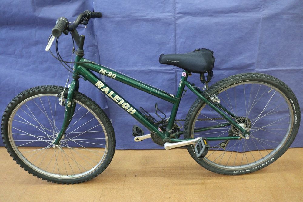 Raleigh M30 Mountain Trail Bike 40cm 26 Acheter sur Ricardo