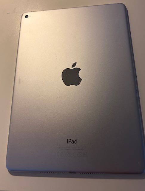 Apple Tablet PC: Ipad Air 2 – Gebraucht aus Herrliberg von Buchenrain 1