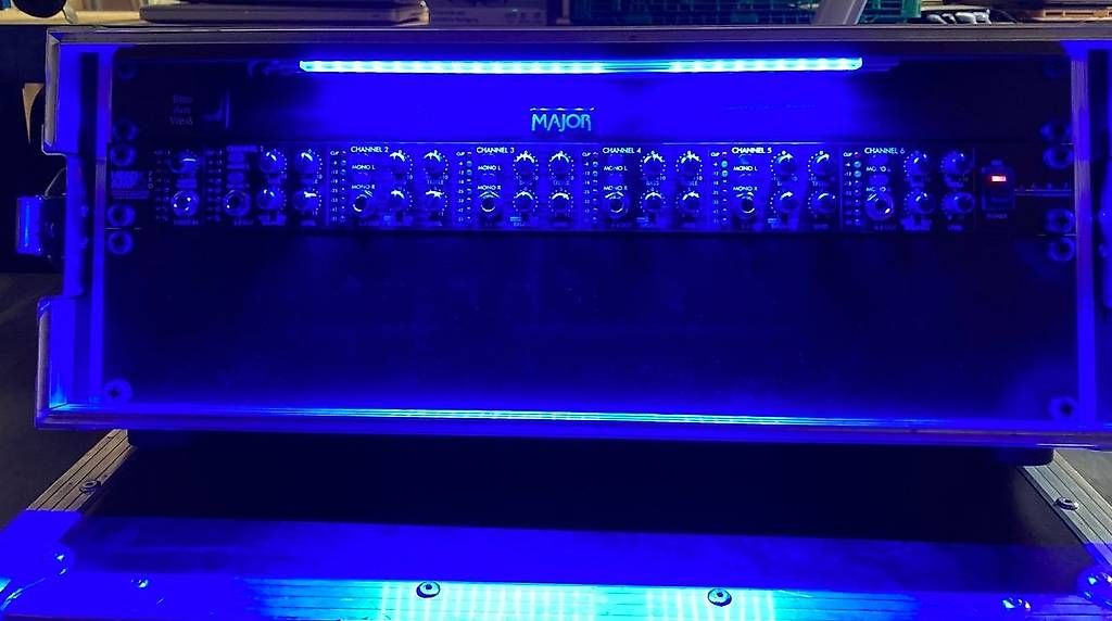 Art Console di mixaggio: Case - Kopfhörerverteiler in Case / ART HEADAMP6 PRO – Usato da Aadorf venduto da Sarunja_2 2
