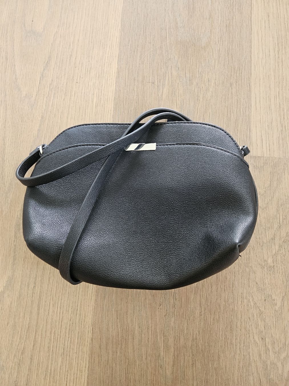 C&A Sacs femmes: Umhängetasche schwarz – D'occasion à Rüschlikon par zzz1234