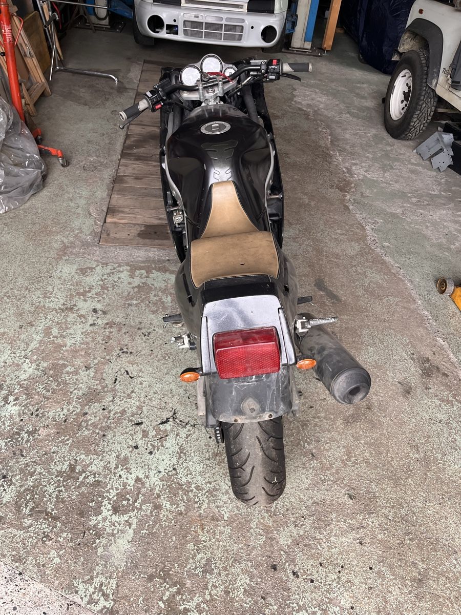 Yamaha Strada: Yamaha FZR 1000 – Difettoso da Courtetelle venduto da Adonia4 2