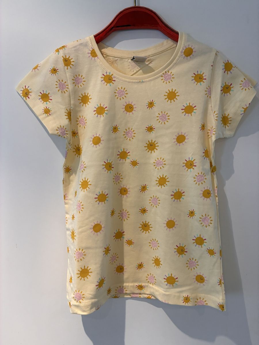Camicette, T-shirt & Top: Schönes Tshirt Gr. 116, Neu – Nuovo (secondo la descrizione) da richterswil venduto da lunamarie001