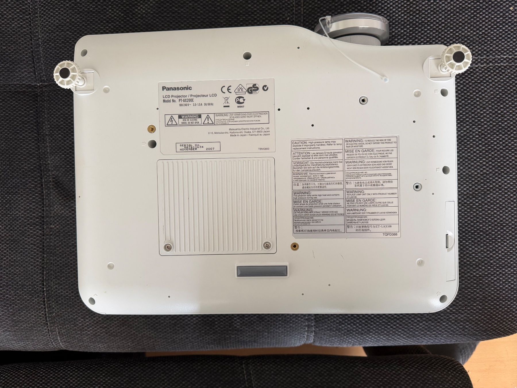 Panasonic Videoprojektoren: Panasonic Beamer PT-AX200E weiss gebraucht – Gebraucht aus Bülach von feuerwehrsanitaeter01 4
