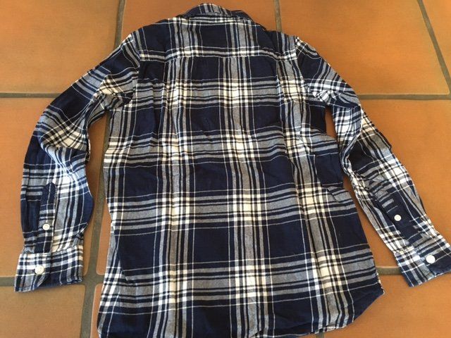 H&M Camicie, T-shirt & Polo: Langarmhemd H&M Grösse 134 – Usato da Rechthalten venduto da Cheech2 2