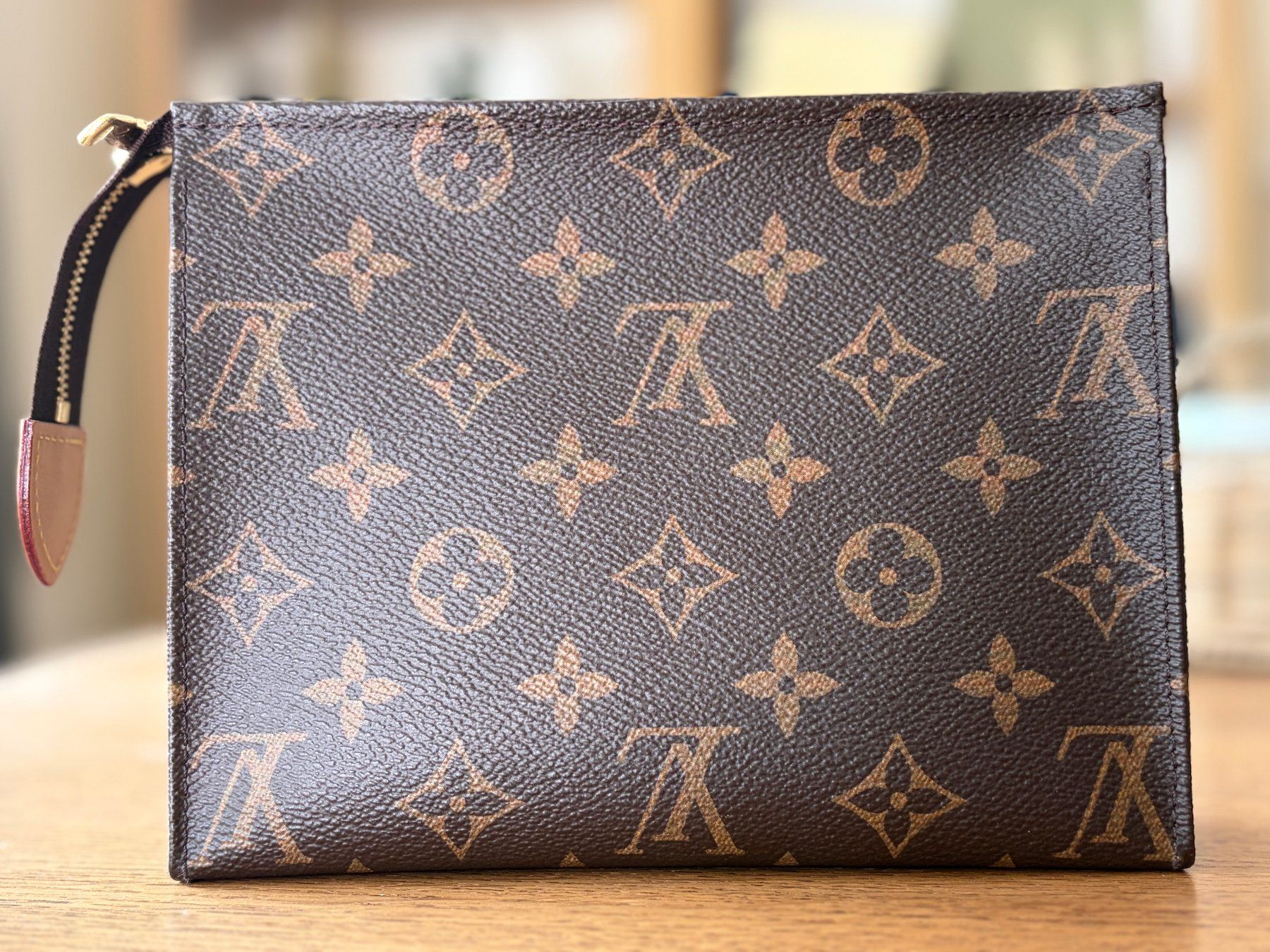 Louis Vuitton Kosmetikkoffer: Louis Vuitton Poche Toilette 19 – Neu (gemäss Beschreibung) aus Bern von ewi21