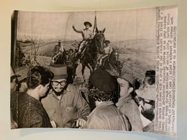 Interessantes Foto Fidel Castro 1959 auf der Farm v. Batista