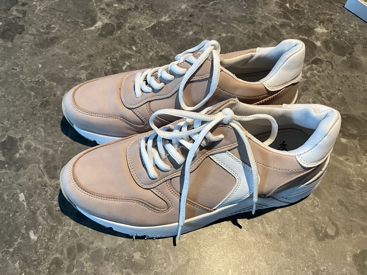 Scarpe per ragazze: Sneaker Grösse 38, neu – Nuovo (secondo la descrizione) da Oberhof venduto da Hibrzel