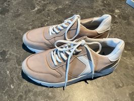 Sneaker Grösse 38, neu