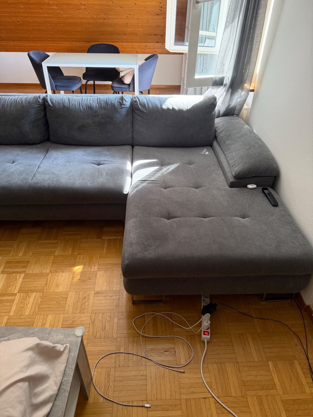 Divani: XXL Wohnlandschaft Sofa grau mit Schlaffunktion & grossem – Usato da Dietikon venduto da Bestcollectible 7