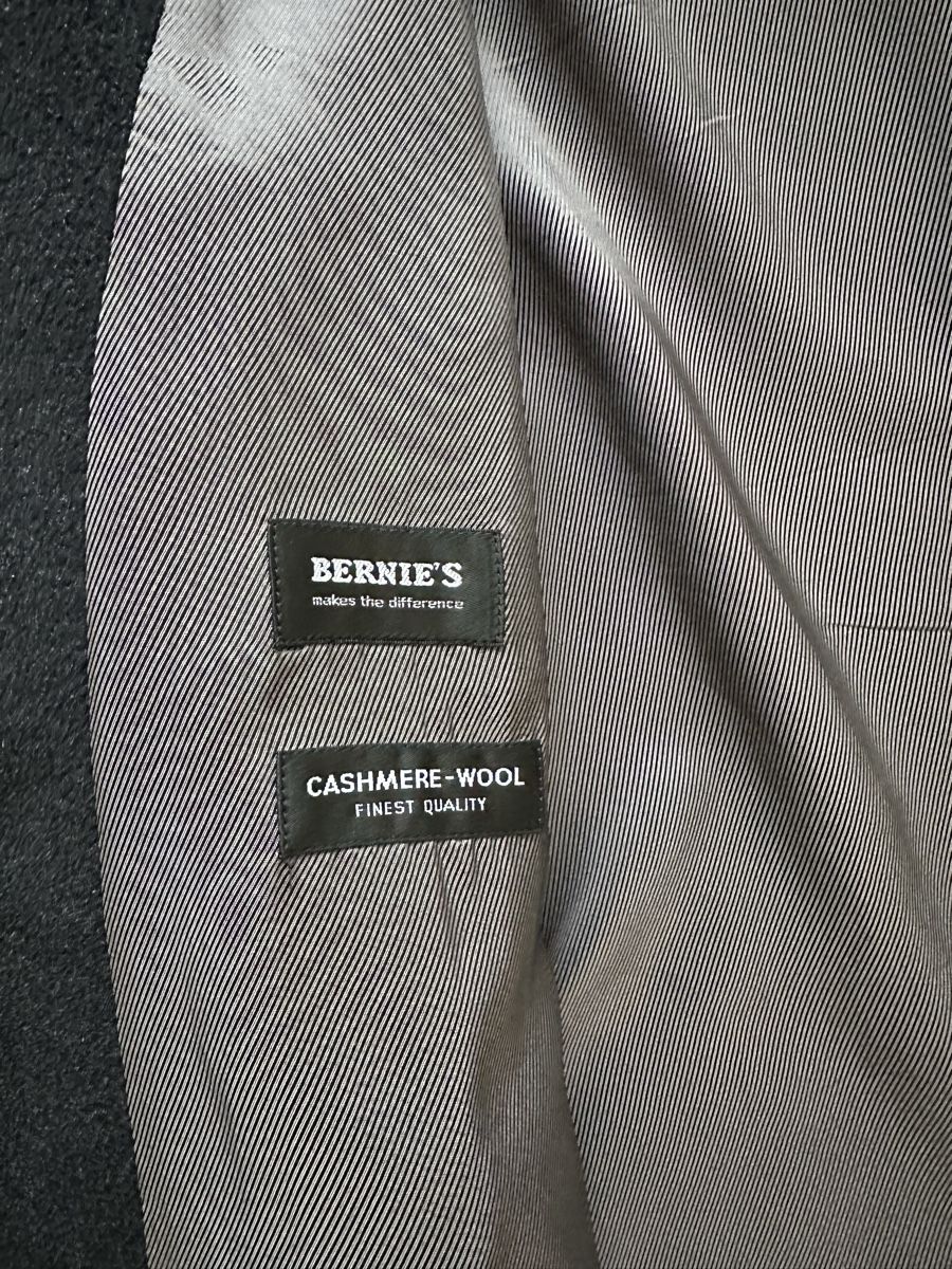 Cappotti: Bernie's Cashmere-Wool Coat – Usato da Dättwil AG venduto da seung.kuk 1