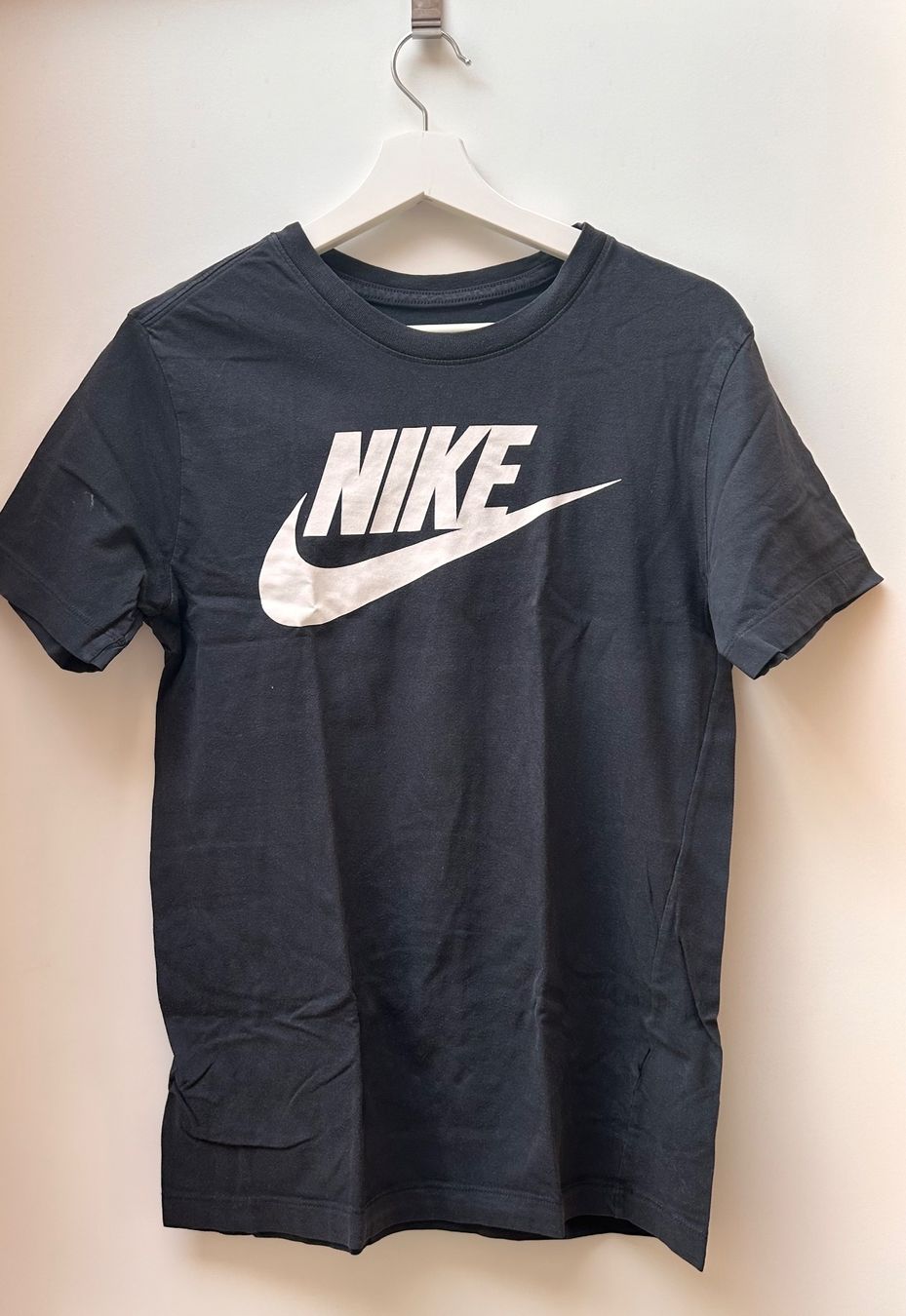 Nike T-shirt: NIKE T-Shirt – Usato da Dättwil AG venduto da fio_d76l