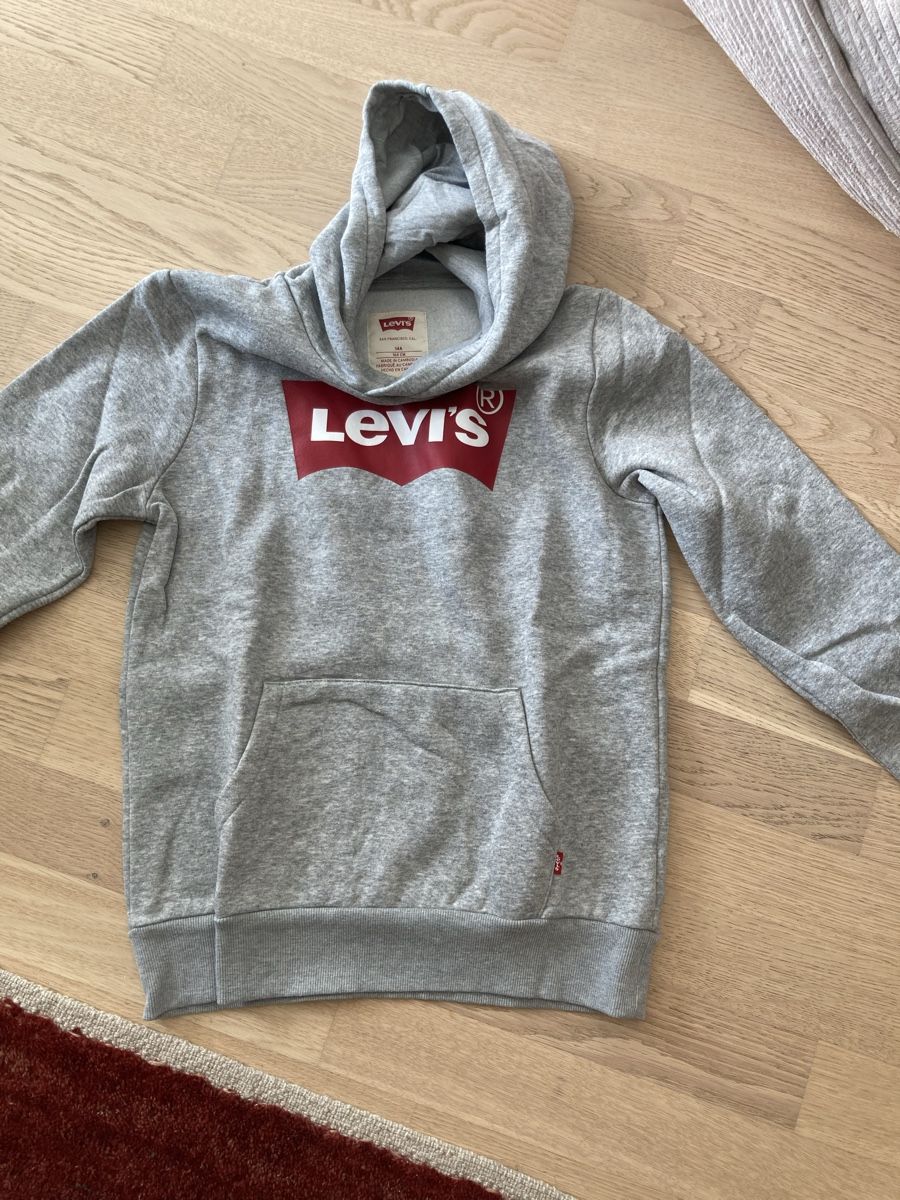 Ensembles coordonnés: 2 fabrikneue, ungetragene Markenpullover, Gr. 164 – Neuf avec emballage d'origine à Otelfingen par pat_8jmb