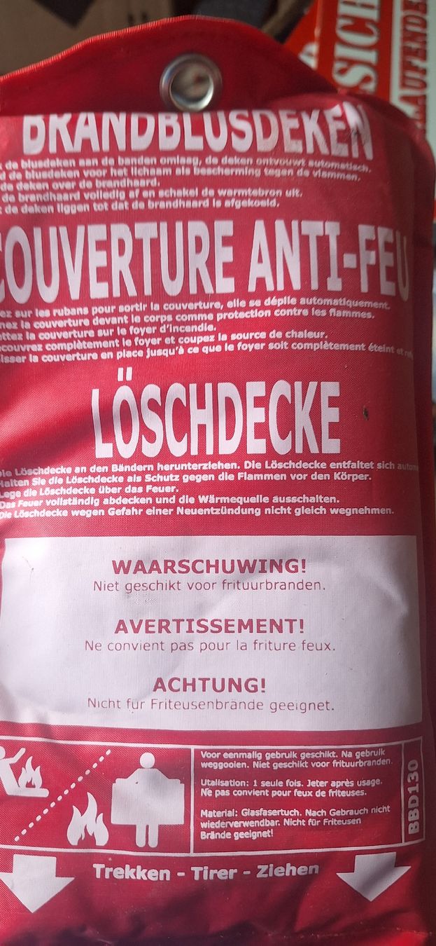 Estintori: Löschdecke Feuerlöschdecke neu  – Nuovo e nell'imballaggio originale da Luzern venduto da Briefmarkentaube