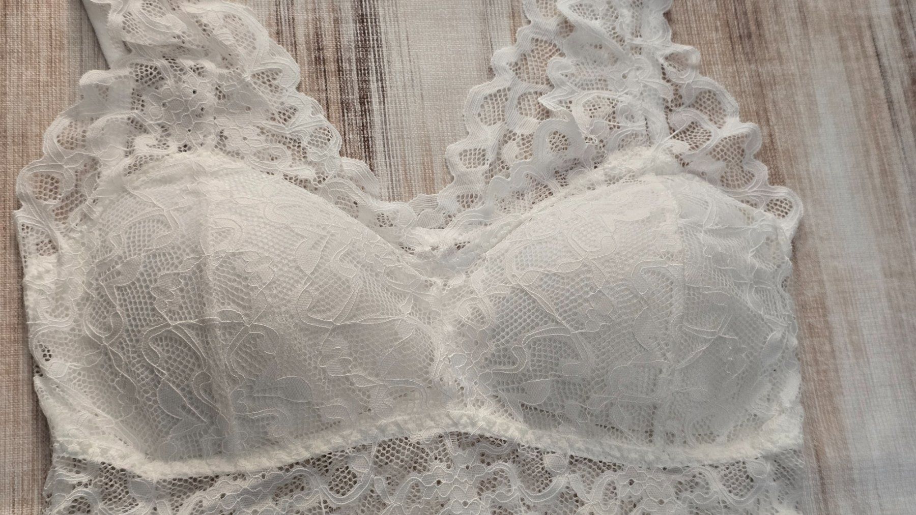Top: 💖 Spitzen-Top - M - Angel Core / Soft Aesthetic – Nuovo (secondo la descrizione) da Thalwil venduto da VitaMini 1