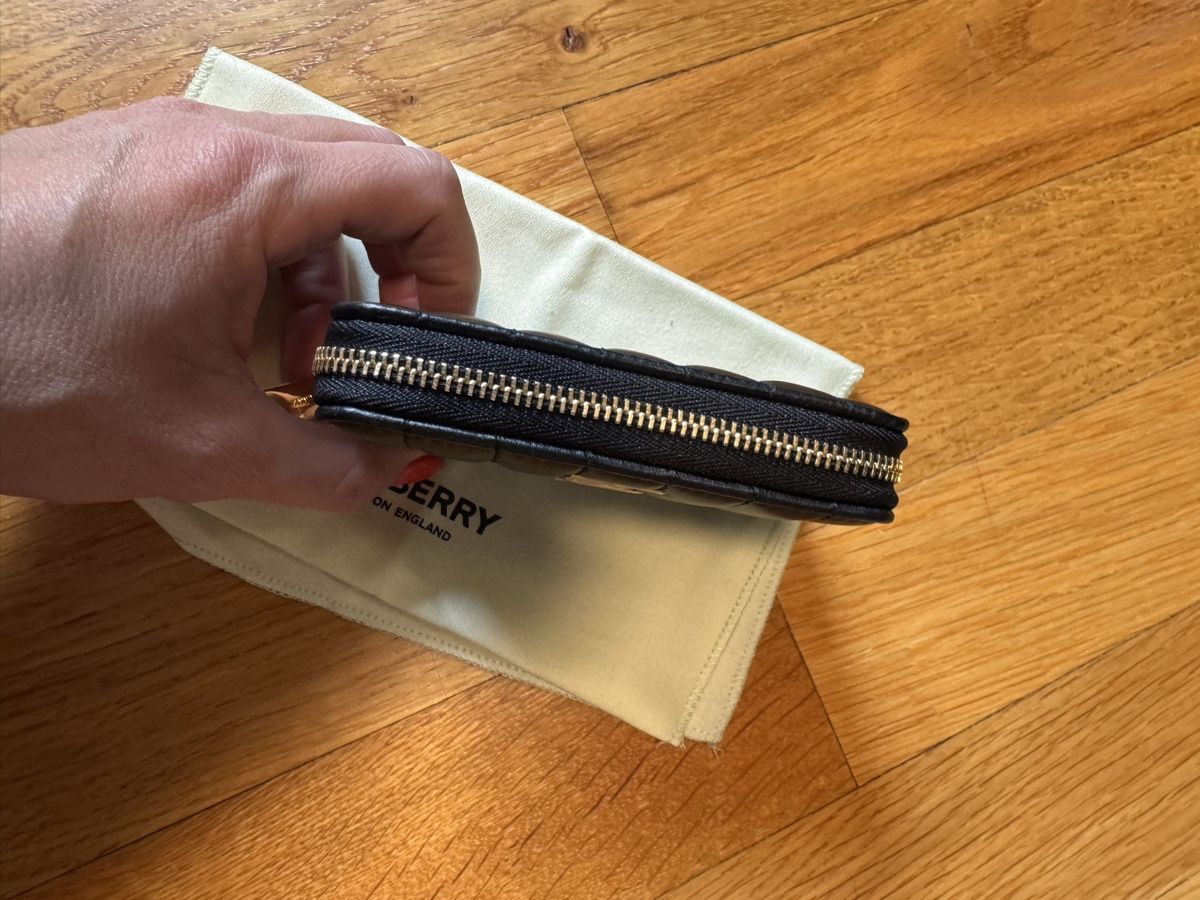 Burberry Portafogli: Burberry Lola zip wallet – Nuovo e nell'imballaggio originale da Delémont venduto da Dolcegera22 2