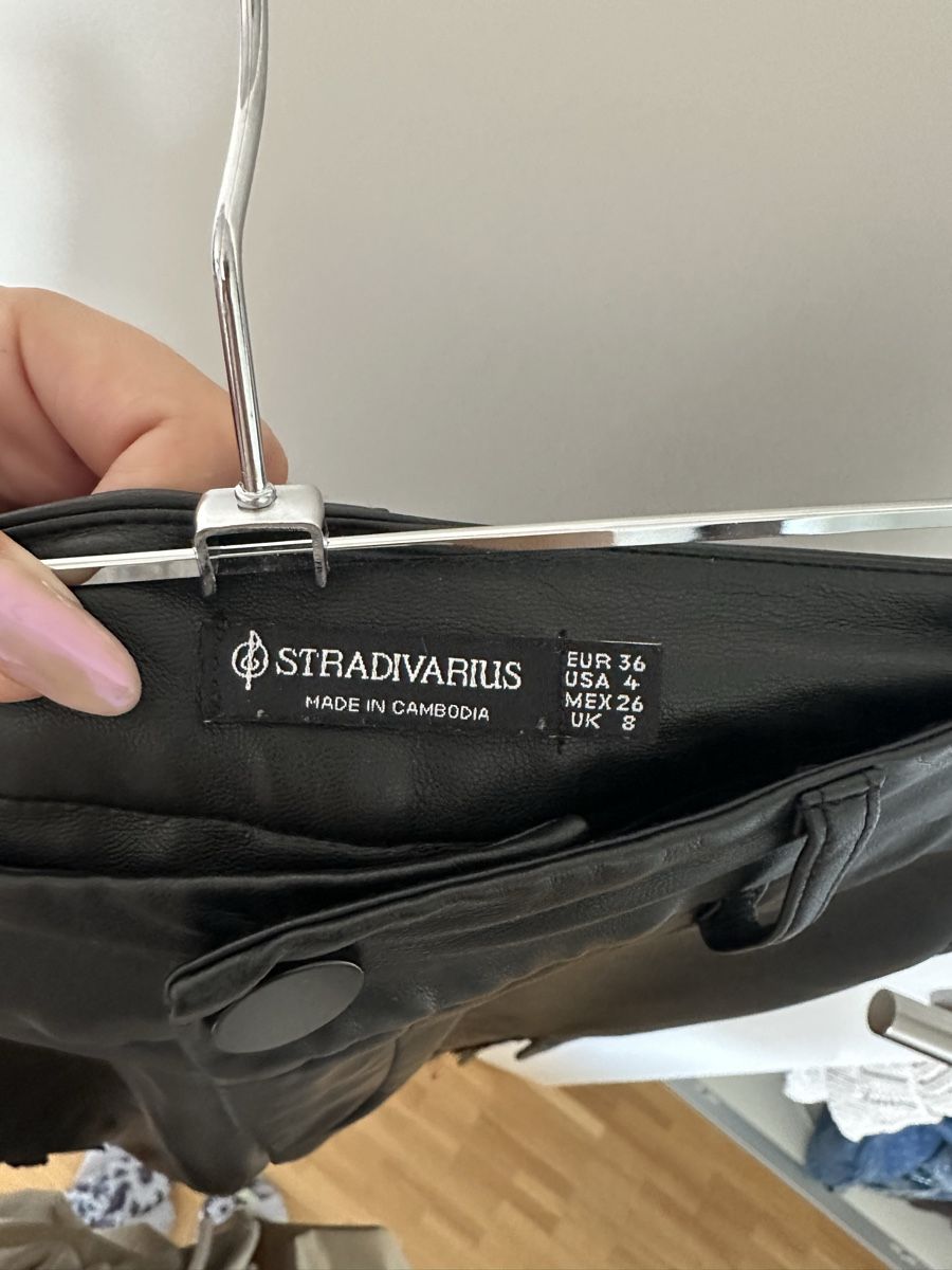Stradivarius Pantaloni: Stradivarius leather pants S 36 – Usato da Glattbrugg venduto da reni_dbr 2