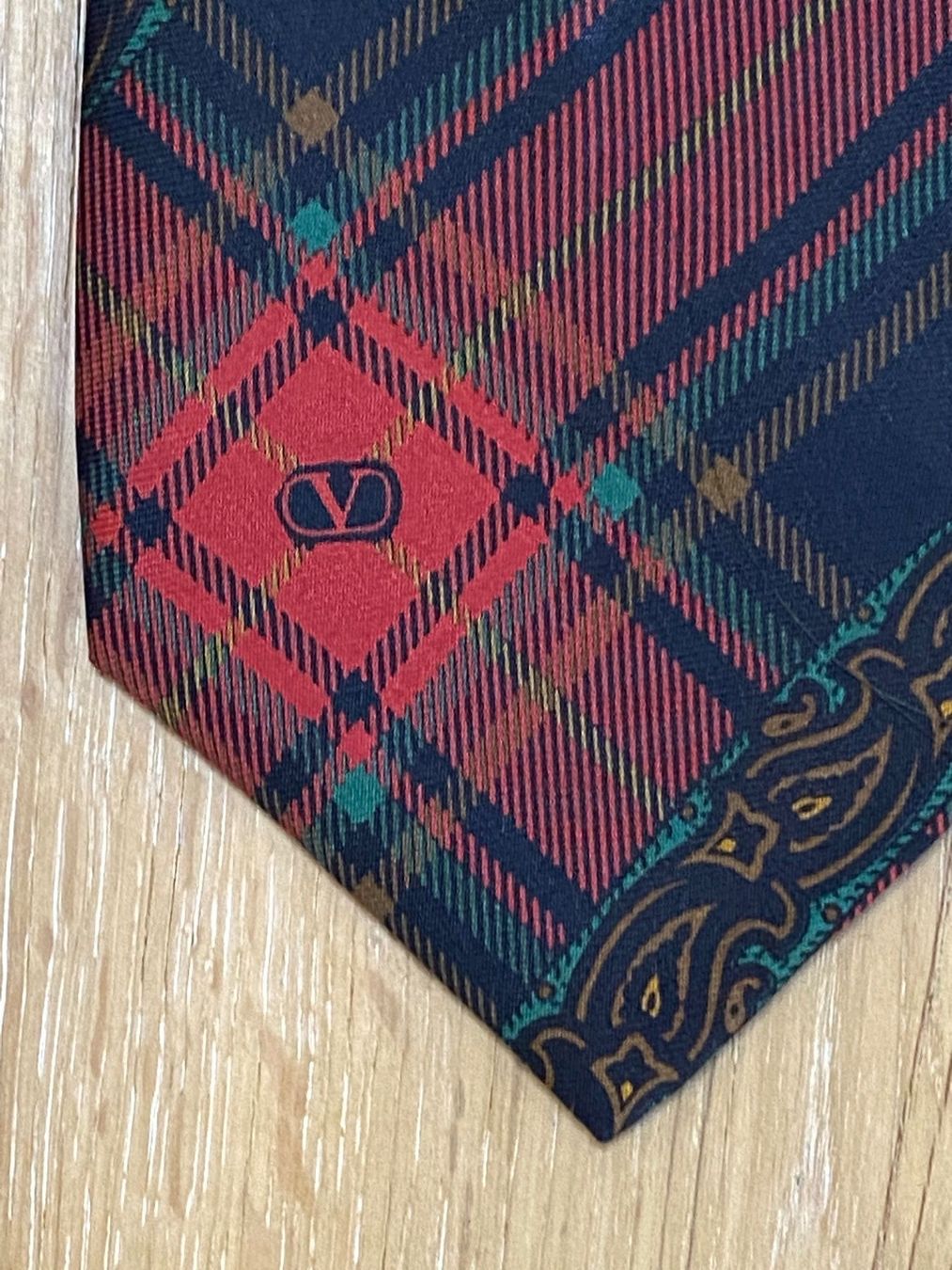 Krawatten: Beautiful vintage VALENTINO silk tie – Neu (gemäss Beschreibung) aus Grund b. Gstaad von PlageNeige 1