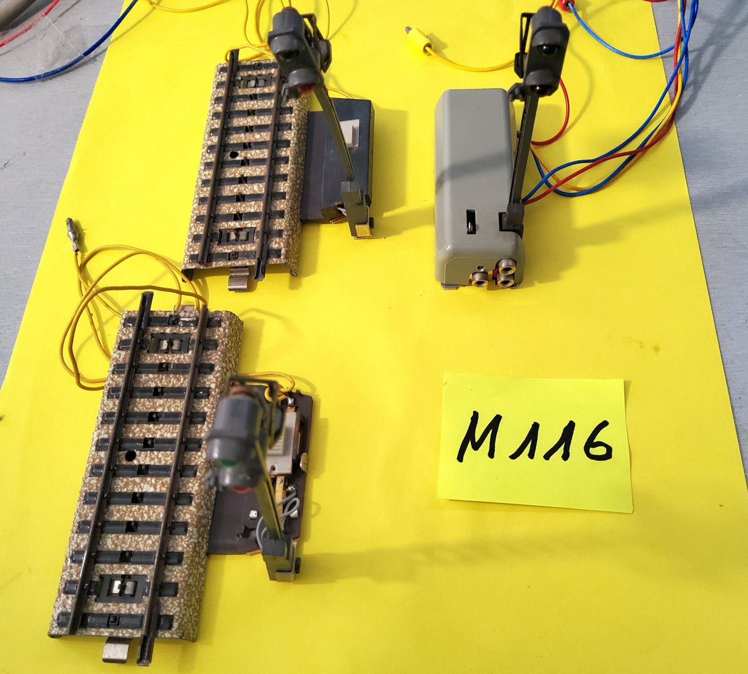 Märklin Modelleisenbahnen: 3 Märklin Lichtsignale H0 – Gebraucht aus Grüningen von VENOM59 2