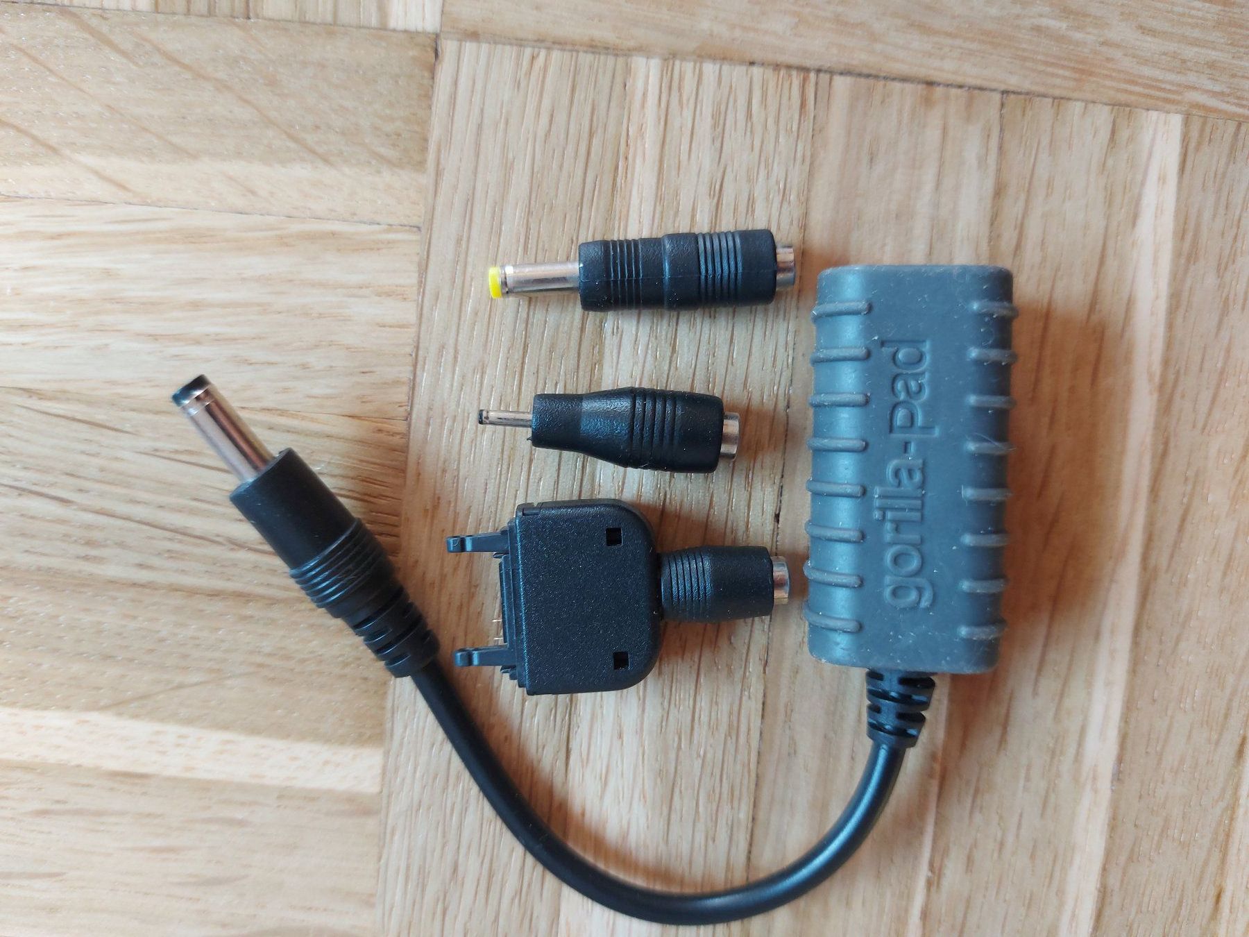 Caricabatterie: Accessoires pour chargeur solaire portable PowerMonkey – Usato da Aigle venduto da biscutelle 4