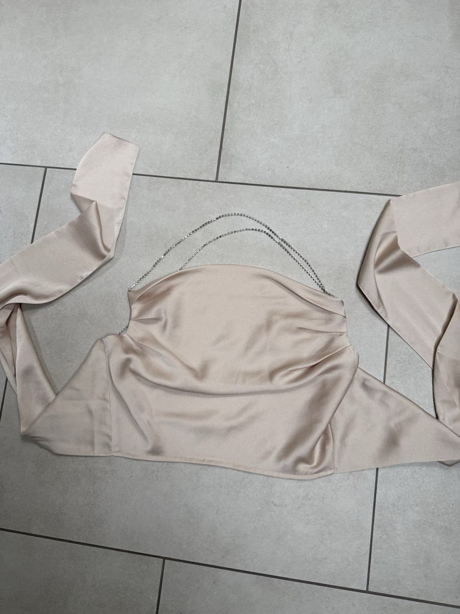 Tops: Gina Tricot Top – Neu (gemäss Beschreibung) aus Vaduz von GiuliaSu