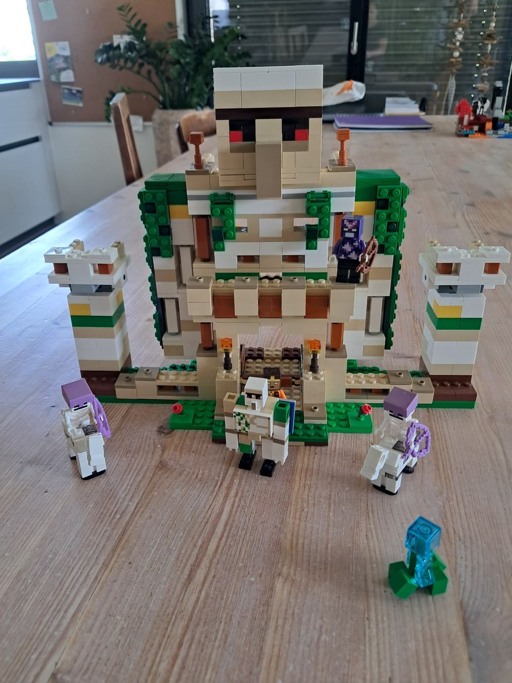Lego Jeux de construction: Lego Minecraft  die Eisengolem-festung – D'occasion à Hellbühl par Miller13 1