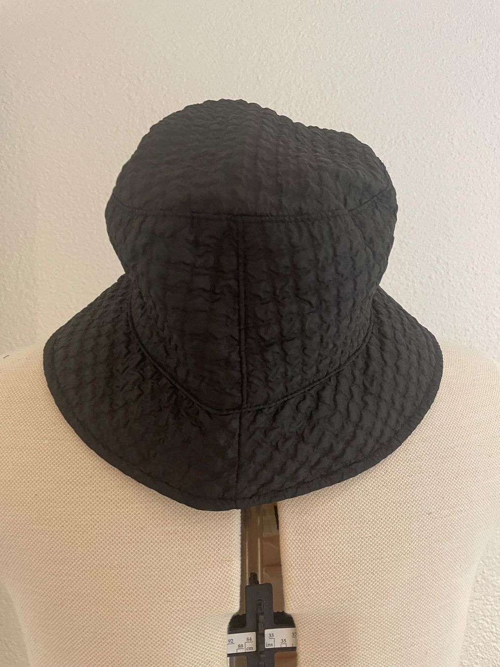 Chapeaux, bonnets & casquettes: Sisley Bob – D'occasion à St. Ursen par pupus02