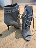 Grau-braune Stiefeletten mit Absatz, Gr. 39, neuwe
