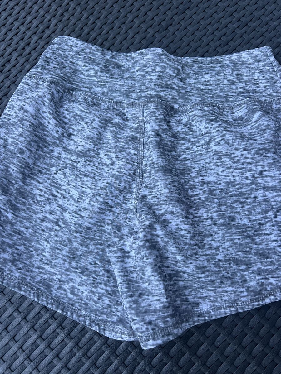 Pantaloni: Fitness Short NEU – Nuovo e nell'imballaggio originale da Bülach venduto da Cucculi