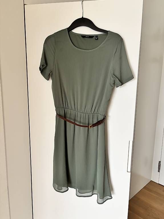 Vero Moda Vestiti: Kleid Vero Moda, helles olivgrün, Gr.M, Gürtel – Usato da Horgen venduto da sab_kp8l