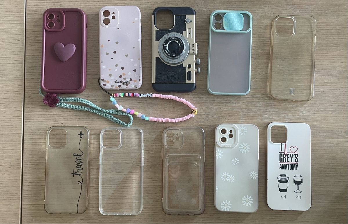 Cover & Protezioni schermo: Cover iPhone 12 - Set di 10 pezzi – Usato da Coldrerio venduto da ari_d9py