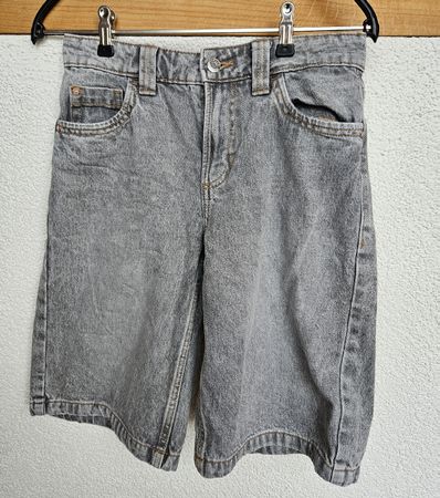 Bershka Jeans Shorts Grau, Gr. 32, Top Zustand für Sommer!