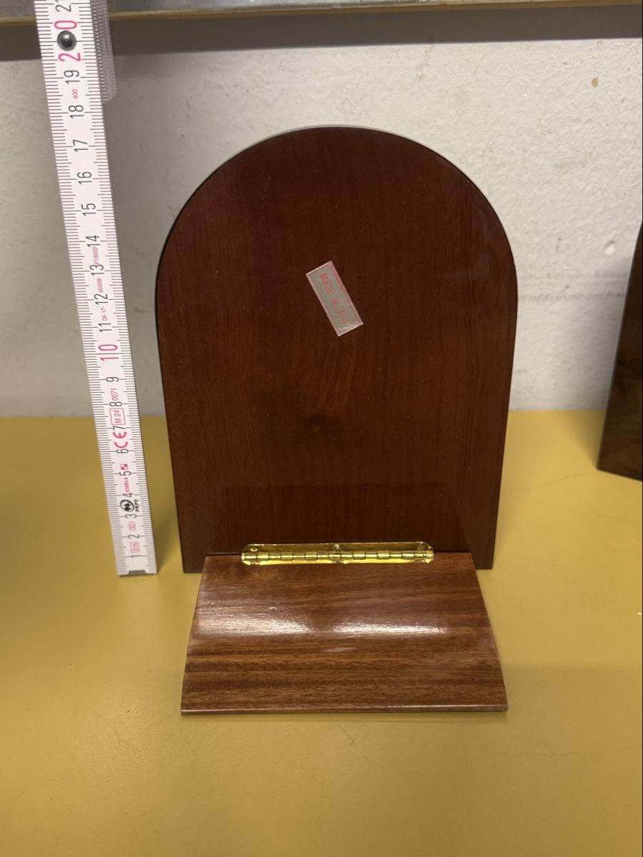 Altro in Decorazioni & Accessori: Buchstützen Holz  – Usato da Schlieren venduto da Freundlich02 4