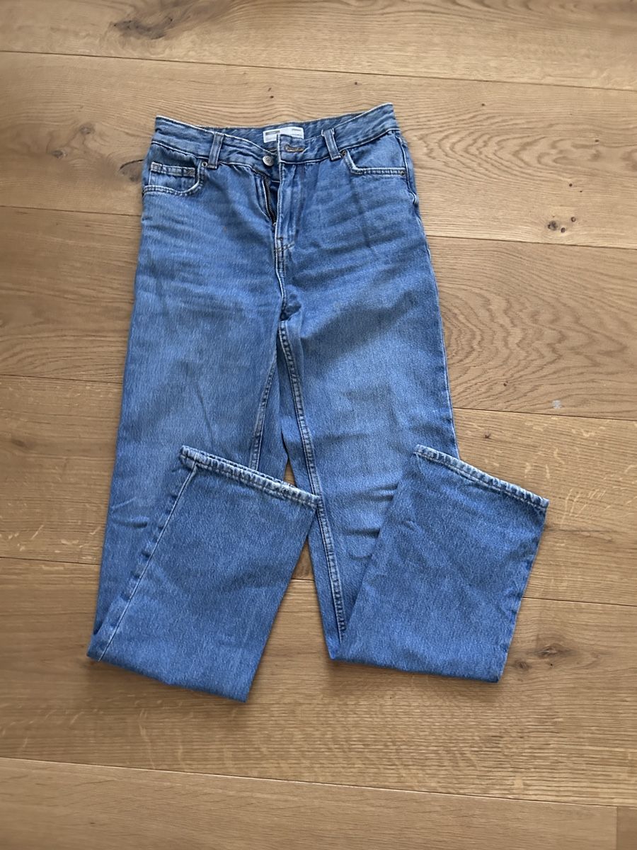 Bershka Jeans: Straight Leg Jeans Grösse 34 – Nuovo (secondo la descrizione) da Bülach venduto da lguedeskr