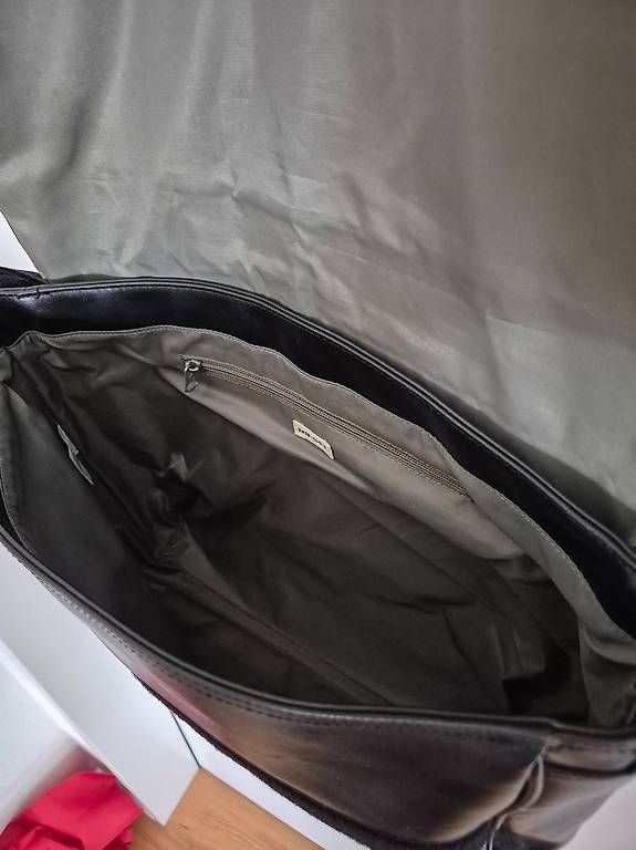 Diesel Borse: Diesel Vintage Messenger Bag – Usato da Buchs AG venduto da Martino_49 3
