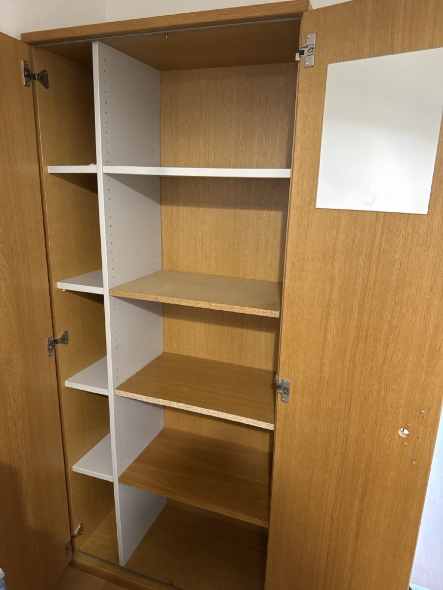 Armoires: Holzschrank – D'occasion à Laufen par Dodoste 1