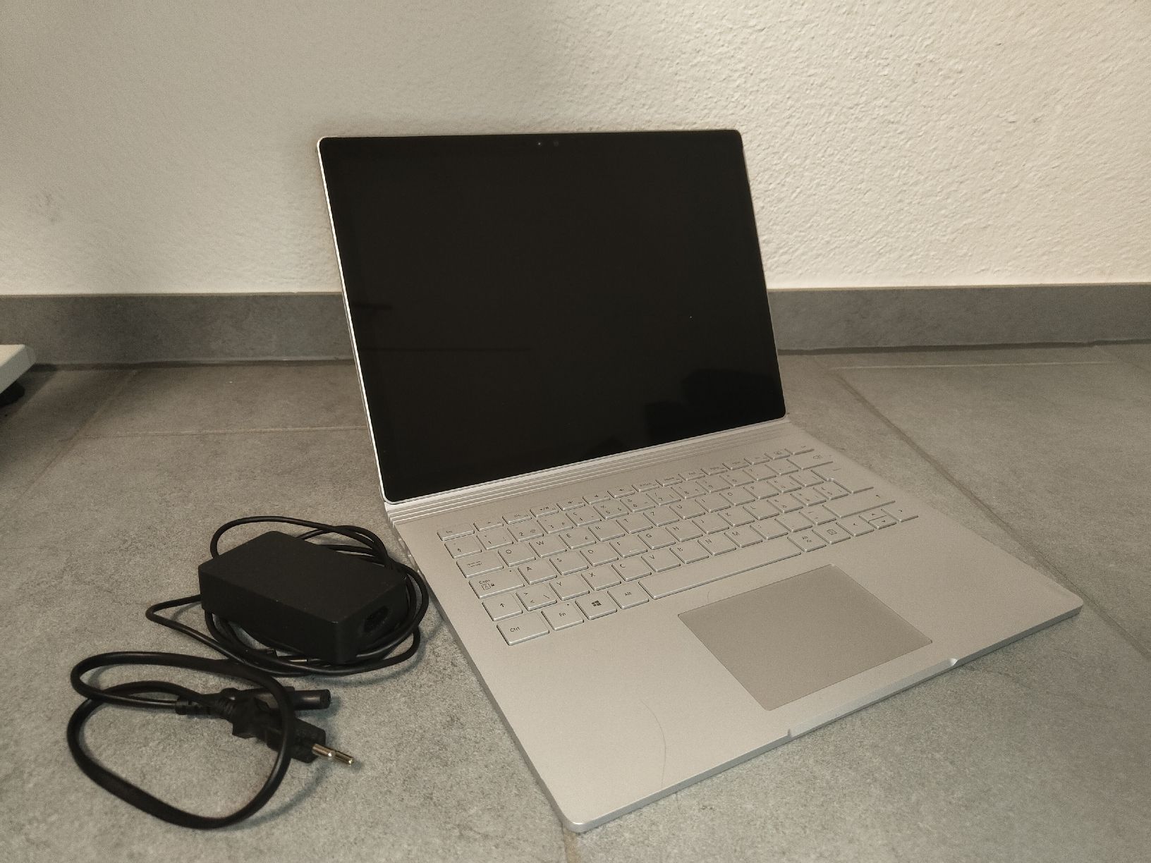 Microsoft Notebook: Surface Book mit NVIDA GPU – Usato da Frauenfeld venduto da Kepow
