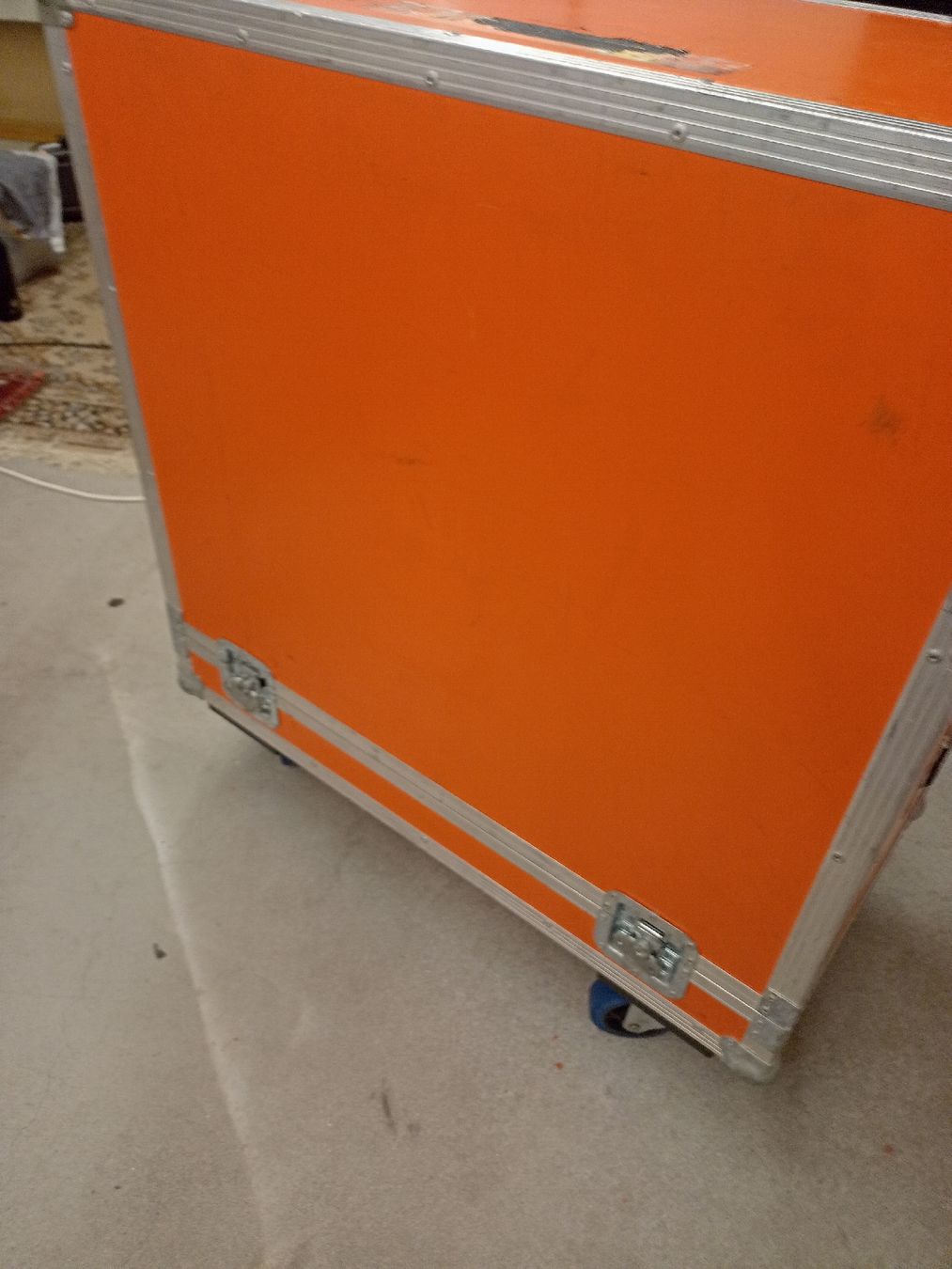 Musikinstrumente: Orange 4X12 Mit flight case! – Gebraucht aus Luzern von car_z5vs 6